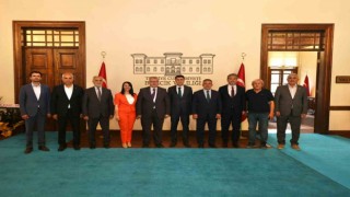 AK Parti heyeti Vali Aygöl ile bir araya geldi