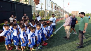 Akdeniz Belediyesinin yaz spor okulları devam ediyor