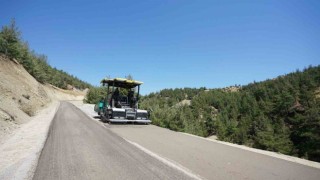 Ali Kayasına ulaşım sağlayan yol asfaltlanıyor