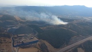 Aliağada makilik yangınına havadan ve karadan müdahale sürüyor