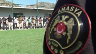 Amasyada polisin durdurduğu tırdan kaçan düzensiz göçmenler dron desteğiyle yakalandı