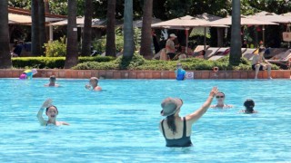 Antalyada havuzlar denetlenip numune alınıyor