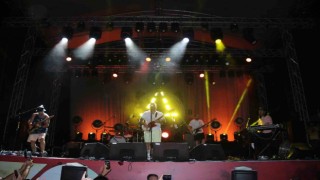 Athena grubundan Antalyada Zafer Bayramı konseri