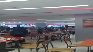 AVMde yangın çıktı, vatandaşlar yemeklerini bırakıp kaçtı