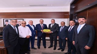 Aydın Valisi Canbolat, Aydın Ticaret Borsası heyetini ağırladı
