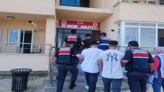 Ayvacıkta zeytinyağ çalan 3 şüpheli jandarma tarafından yakalandı