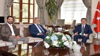 Baba ve oğul Arınçtan Vali Ünlüye hayırlı olsun ziyareti
