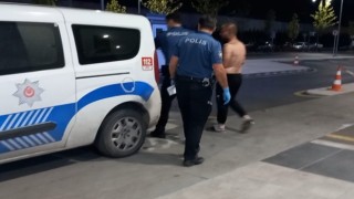 Babasına sinirlendi, minibüsü yaktı