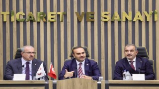 Bakan Kacır, iş dünyası ile bir araya geldi