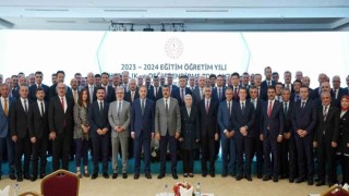 Bakan Tekin Milli eğitim müdürleri ile buluştu