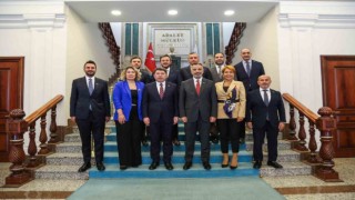 Bakan Tunç, ASKON Başkanı Aydını makamında kabul etti
