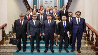 Bakan Tunç, Cumhurbaşkanlığı Strateji ve Bütçe Başkanı Şenel ile bir görüştü