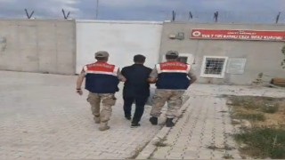 Bakan Yerlikaya: “Vanda firari 59 göçmen kaçakçılığı organizatörü yakalandı”