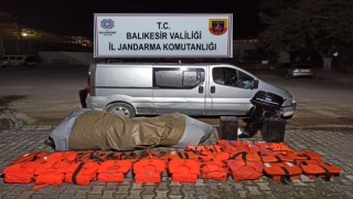 Balıkesir il jandarma komutanlığınca, göçmen kaçakçılığı operasyonu