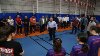 Başkan Büyükkılıç, Türkiye Finallerine Gidecek Sporcularla Buluştu
