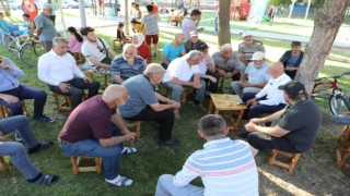Başkan Çolakbayrakdar, Yenişehir Pazarında esnaf ve vatandaşlarla birlikte