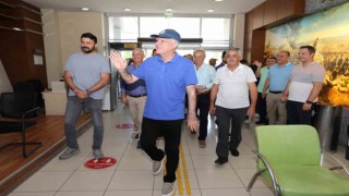 Başkan Engin, görevine alkışlarla döndü