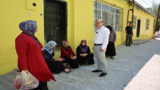 Başkan Özdoğan esnaf ve vatandaşlarla birlikte
