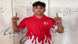 Bayburtlu milli boksör Salman Avrupa Şampiyonu oldu