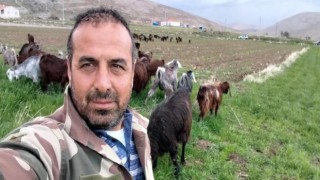 Bir çift keçi ile başladı, çiftlik kurdu