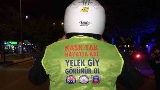 Bisiklet ve motosiklet sürücülerine reflektif yelek dağıtıldı