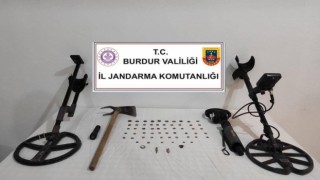 Burdurda jandarmadan kaçak kazıya suçüstü