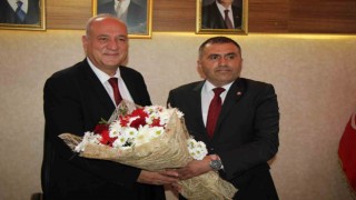 Burhan Mucur, MHP İl Başkanlığı görevini devraldı