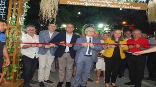 Burhaniyede festival başladı