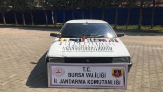 Bursada trafik levhalarını çalan hırsızlar tutuklandı