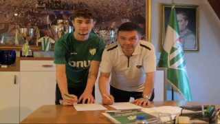 Bursaspor, Melih Sağlamla profesyonel sözleşme imzaladı