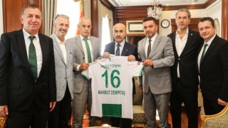 Bursaspor yönetimi, Bursa Valisi Mahmut Demirtaşı ziyaret etti