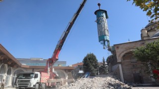 Cedidiye Cami minareleri yenileniyor