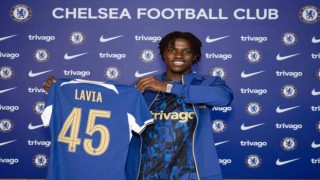 Chelsea, Romeo Laviayı 7 yıllığına kadrosuna kattı