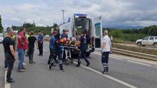 D-100de otomobil ile motosiklet çarpıştı: 2 yaralı