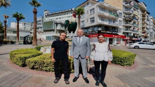 Denizlinin simgesi cam horoz 10 yaşında
