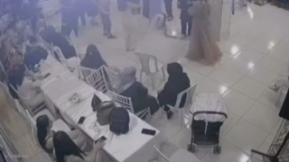 Depreme nişan töreninde yakalan vatandaşların panik anları kamerada