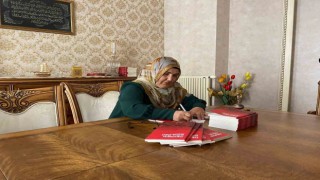 Depremzede anne depremde yaşadıklarını kitap haline getirdi