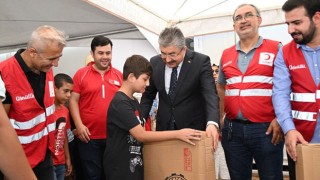 Depremzede çocuklara bisiklet dağıtıldı