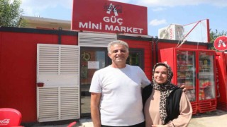 Esnaflara Coca Cola tarafından konteyner işyeri hibe edildi