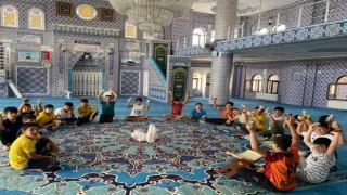 Dicle Kaymakamı Yurdagül ve İlçe Emniyetinden yaz Kuran kursu öğrencilerine hediye