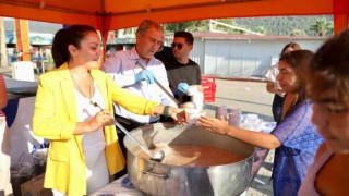 Didim Belediyesinden Akbükte aşure hayrı