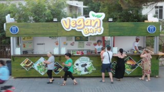 Didimde vegan büfe hizmete başladı