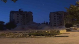 Dinamitle patlatılan 13 katlı binalar yerle bir oldu