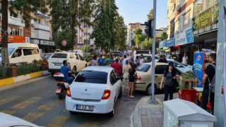 Direksiyon hakimiyetini kaybetti, 5 araca çarptı