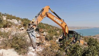 Diyarbakırda çiftçilerin talebiyle 3 bin metre mera yolu oluşturuldu