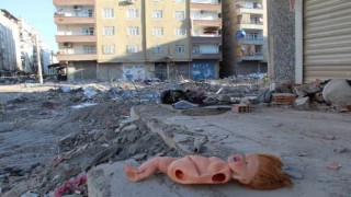 Diyarbakırda depremde 60 kişinin hayatını kaybettiği bina ruhsatsız ve projesiz inşa edilmiş