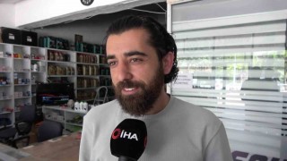 Düğün sahibini elbiseleriyle havuza attılar