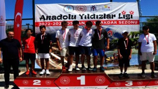 Düzceli tenisçiler yarı finalde