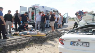 Edirnede 1 polisin hayatını kaybettiği, 2 polis ve 3 tarım işçisinin ağır yaralandığı kaza kamerada