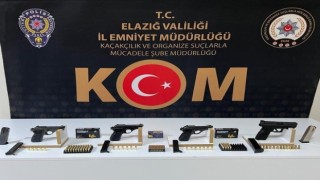Elazığda 4 adet ruhsatsız tabanca ve 151 adet fişek ele geçirildi